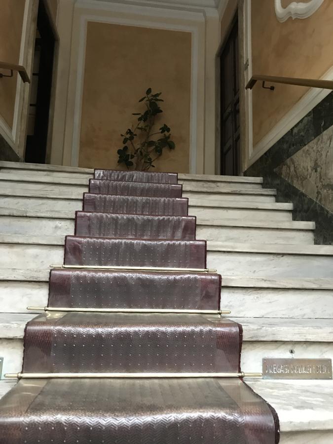 Hotel Paris Милан Экстерьер фото